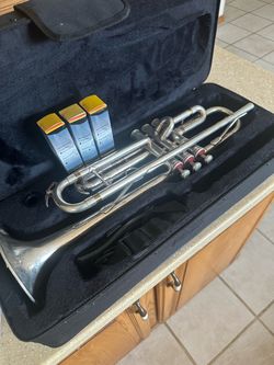 Silver King 600 Trumpet with New 3C, 5C, or 7C Mouthpiece $400 Firm