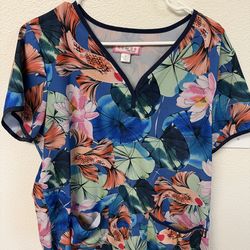 Large Koi Women’s Scrub Top. Good Condition.