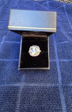 10k Gold, CZ Center Stone and Diamonds Size 6