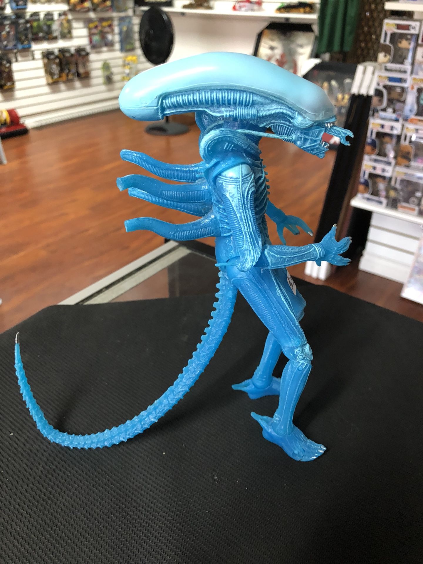 Aliens Xenomorph Blue Warrior NECA Reel Toys 7” Inch