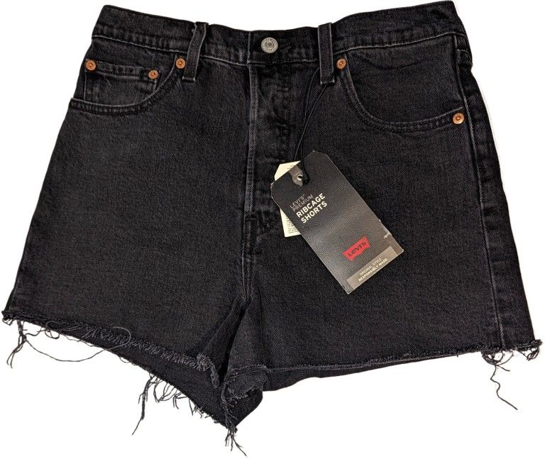 New Lady's Levi's Shorts Size 29