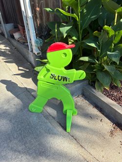 Kids Slow Down Sign