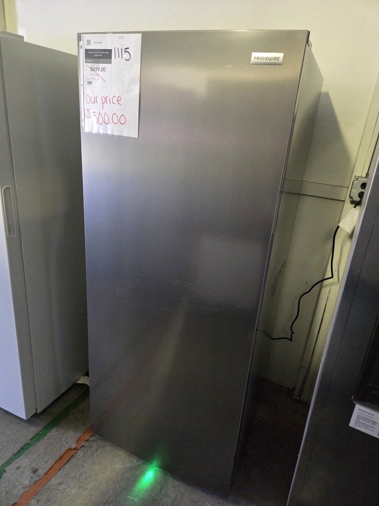 Frigidaire 15.5 Garage Ready Upright Freezer