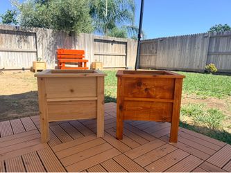 Cedar Planter Box – Available Natural or Sealed