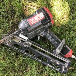 NAILER AIR GUN 