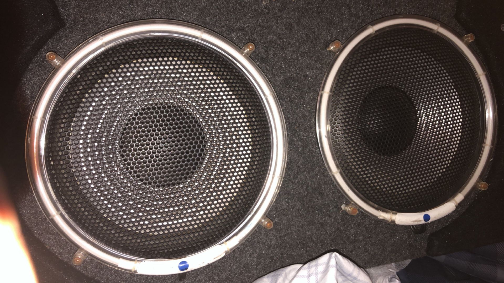 2 voice speakers for sale with box