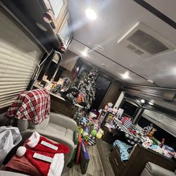 RV 2019 Keystone Cougar 