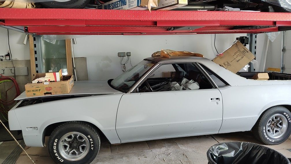 Elcomino Conquistador Model 