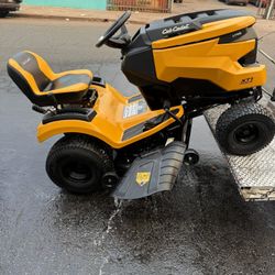XT1 Enduro LT 46 in. 22 HP V-Twin Kohler 7000 Series Engine Hydrostatic Drive Gas Riding Lawn Tractor