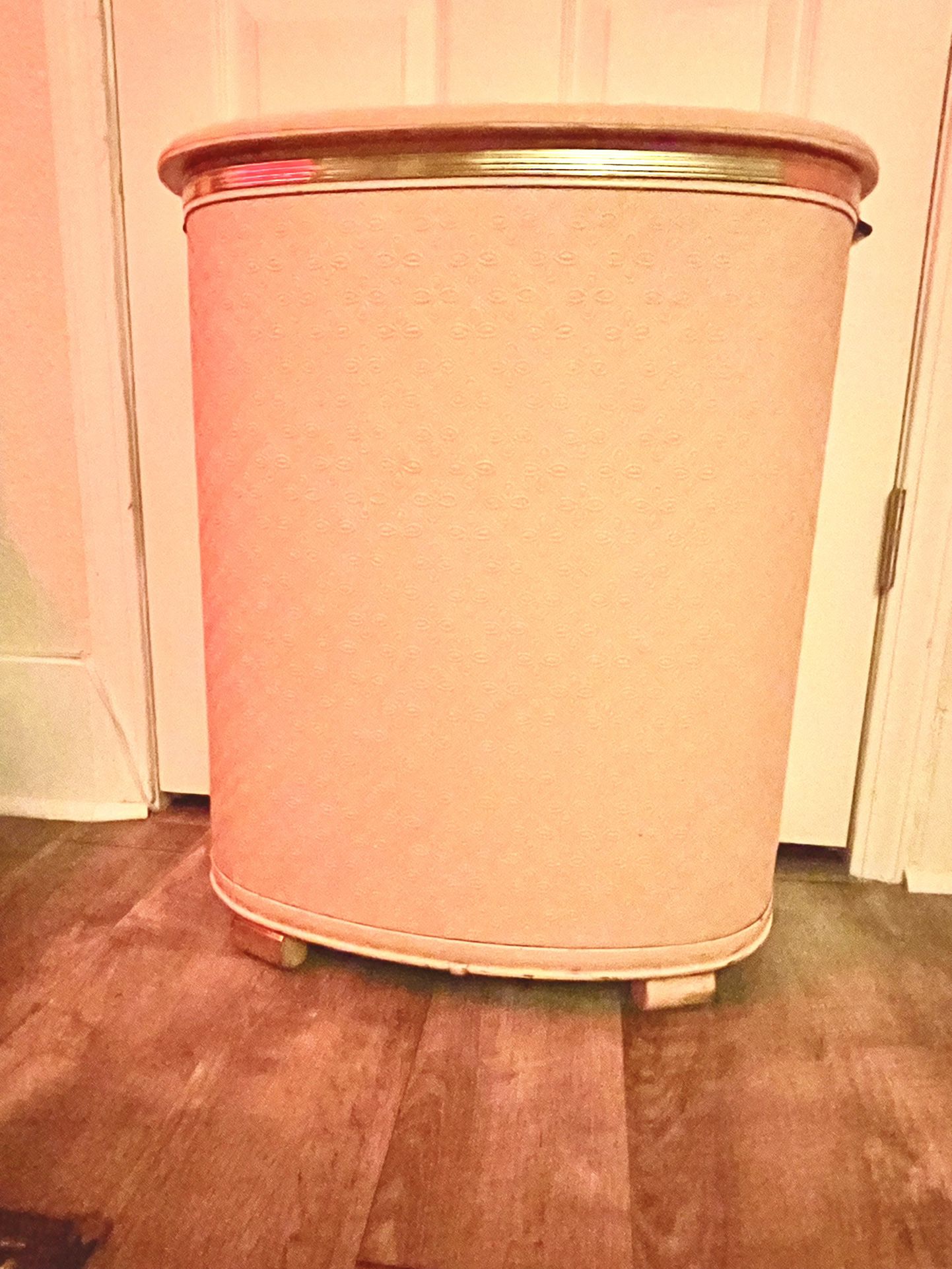 Mid Acentury Cotton Candy Pink Laundry hamper 