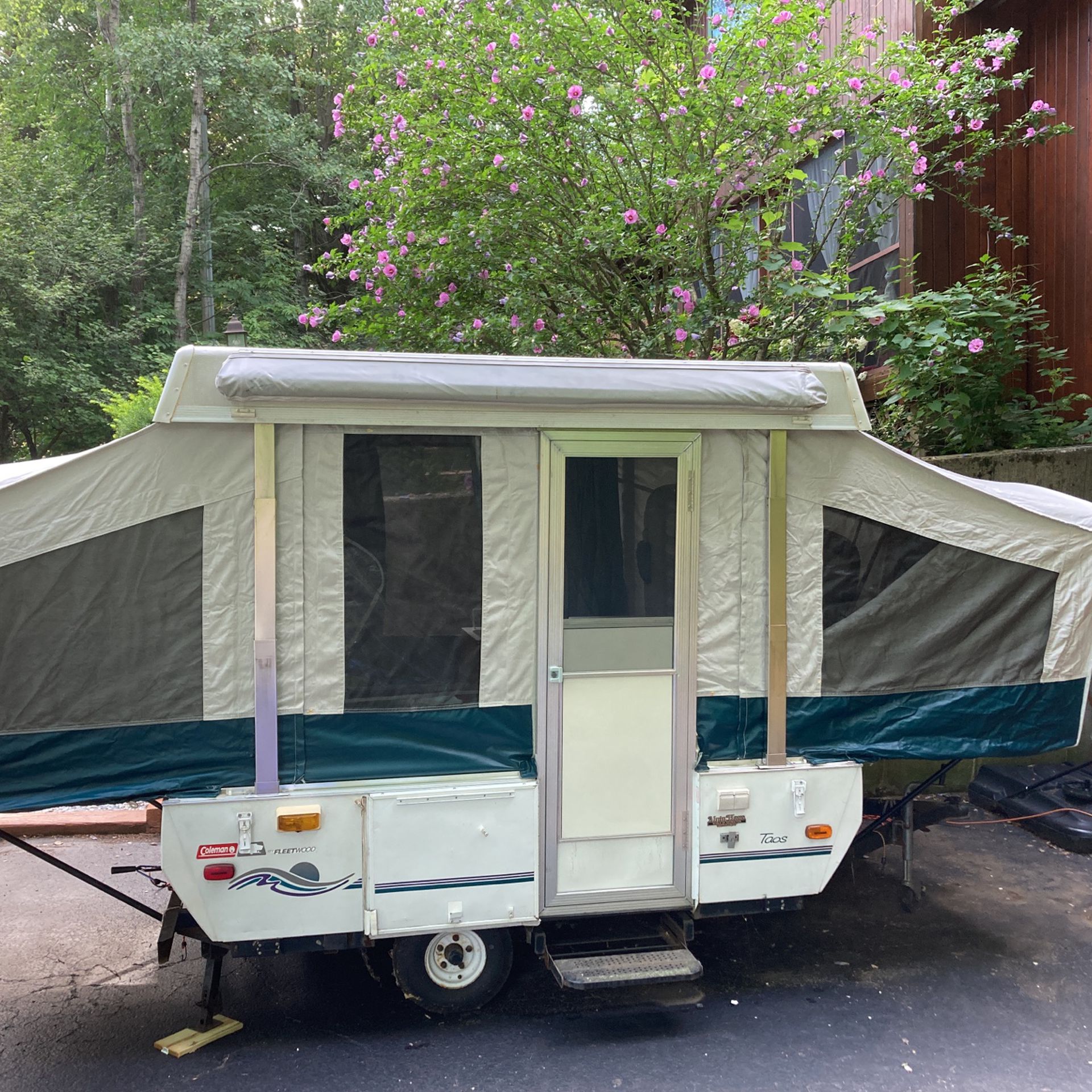 Coleman by Fleetwood-Toas Pop Up Camper