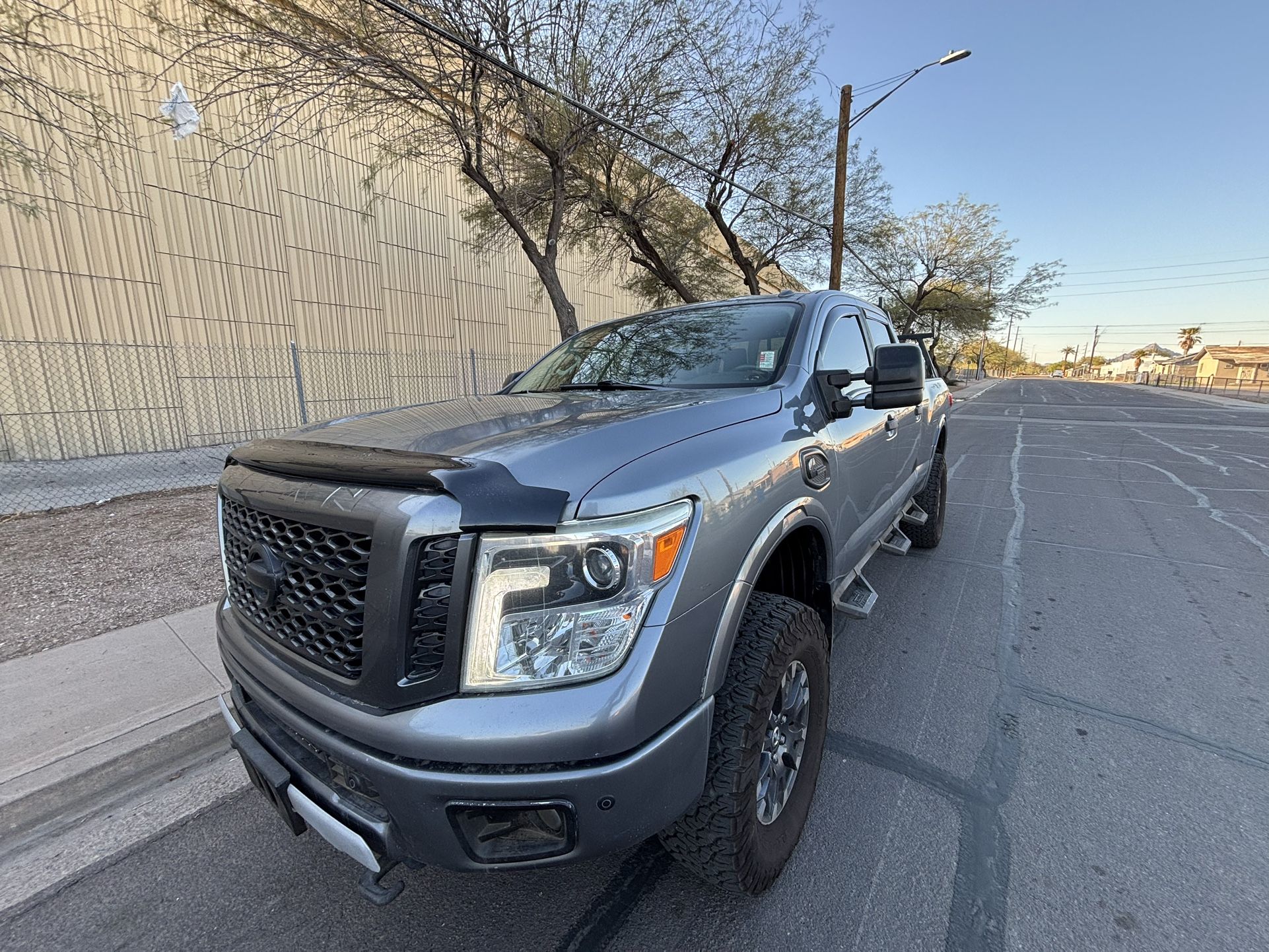 2017 Nissan Titan
