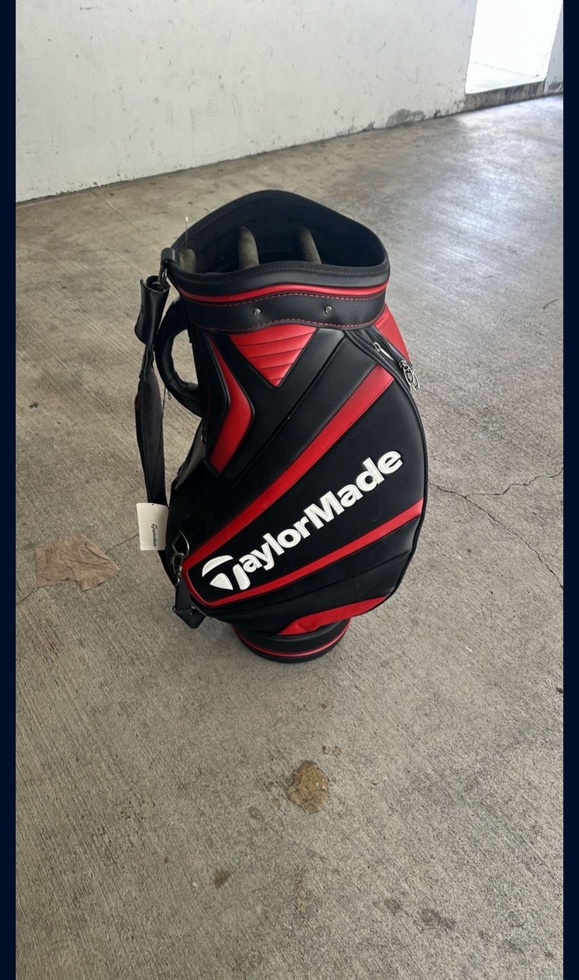 TaylorMade TM14 Tour Oversized Golf Bag