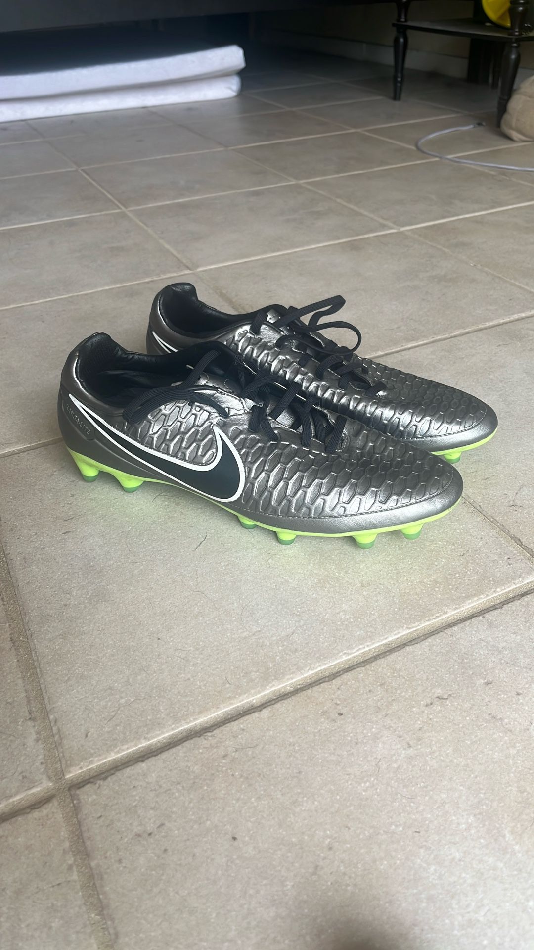 Nike Soccer Cleats Size 12