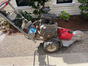 Dosko 691SP 25hp stump grinder - self propelled