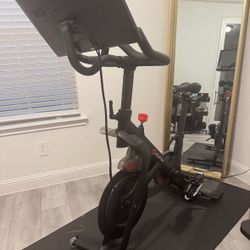 Peloton Cycling bike