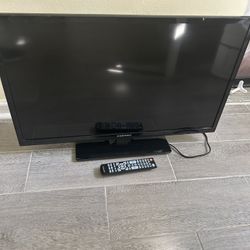 32 Inch Tv W/ Remote 