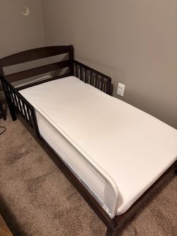 Toddler Bed Frame with Mattress