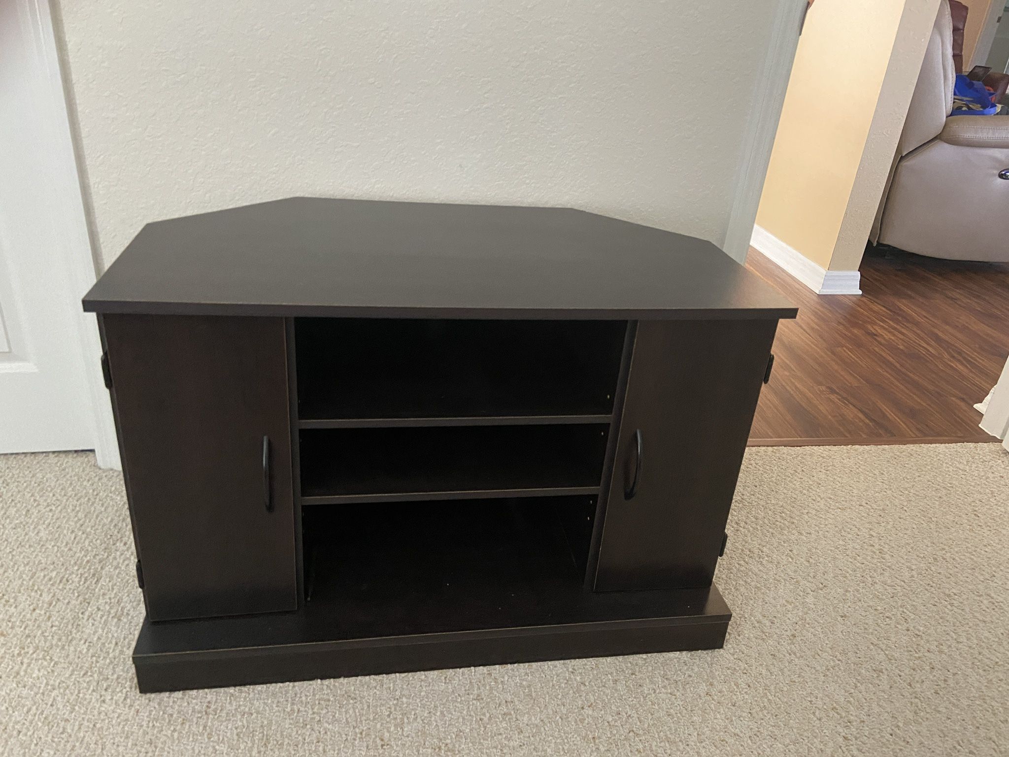 Sturdy Tv Stand 