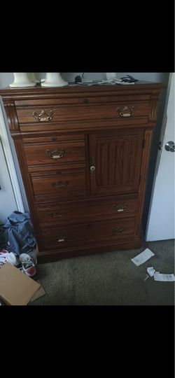 Solid Wood Dresser Set
