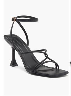 Women black heels