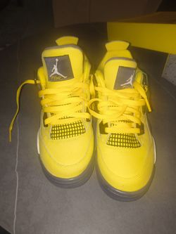 Air Jordan 4 Retro GS "Lightning" (Youth Size 5.5Y) – Tried On W/ OG Box & StockX  Tag Like New / Open Box (Only Tried On) Air Jordan 4 Retro (GS) "Li