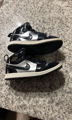 little kids nike jordan’s size 10c