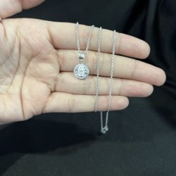 925 Sterling Silver Girl Boy Small Virgin Virgen Maria Charm & Rolo Chain