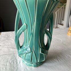 Beautiful McCoy Ribbon Vase!