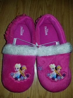 Frozen slippers.. Kids size med.. Brand new!