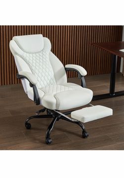 Ergonomic Office Chair with Footrest – Like New