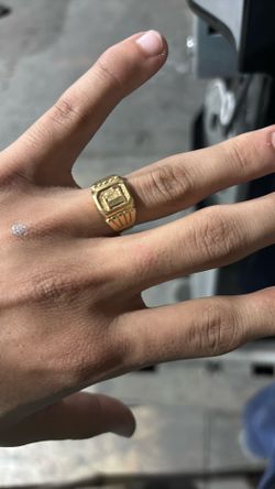18K initial L ring