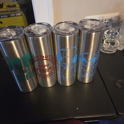 Cup 10.  Coat 100  Size 3X almost línea New