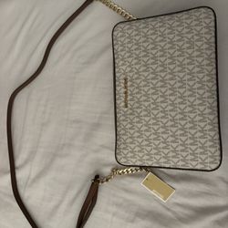 Michael Kors Crossbody Purse 