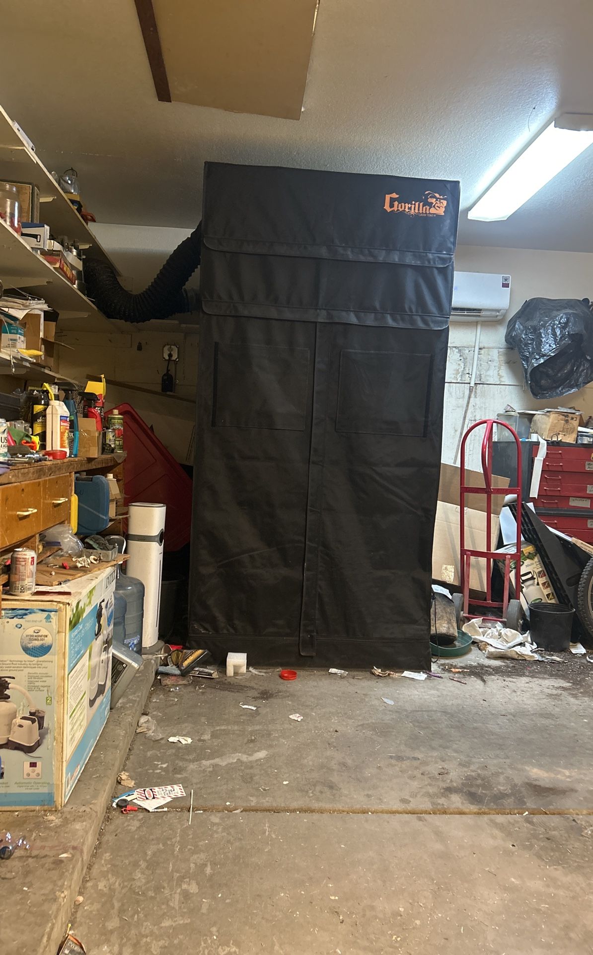 Indoor Grow Tent W/ Light &f Filter