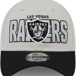 New Era Men's Stone/Black Las Vegas Raiders 2023 NFL Draft 39THIRTY Flex Hat