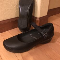 Black Leather Mary Jane Dansco Shoes Size 41