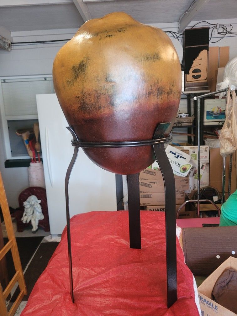 Home Decor Ceramic Vase & Metal Stand