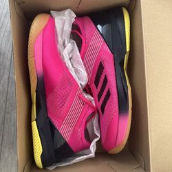 Adidas Pink Women’s Tennis Shoes new with tags and box never worn size 8