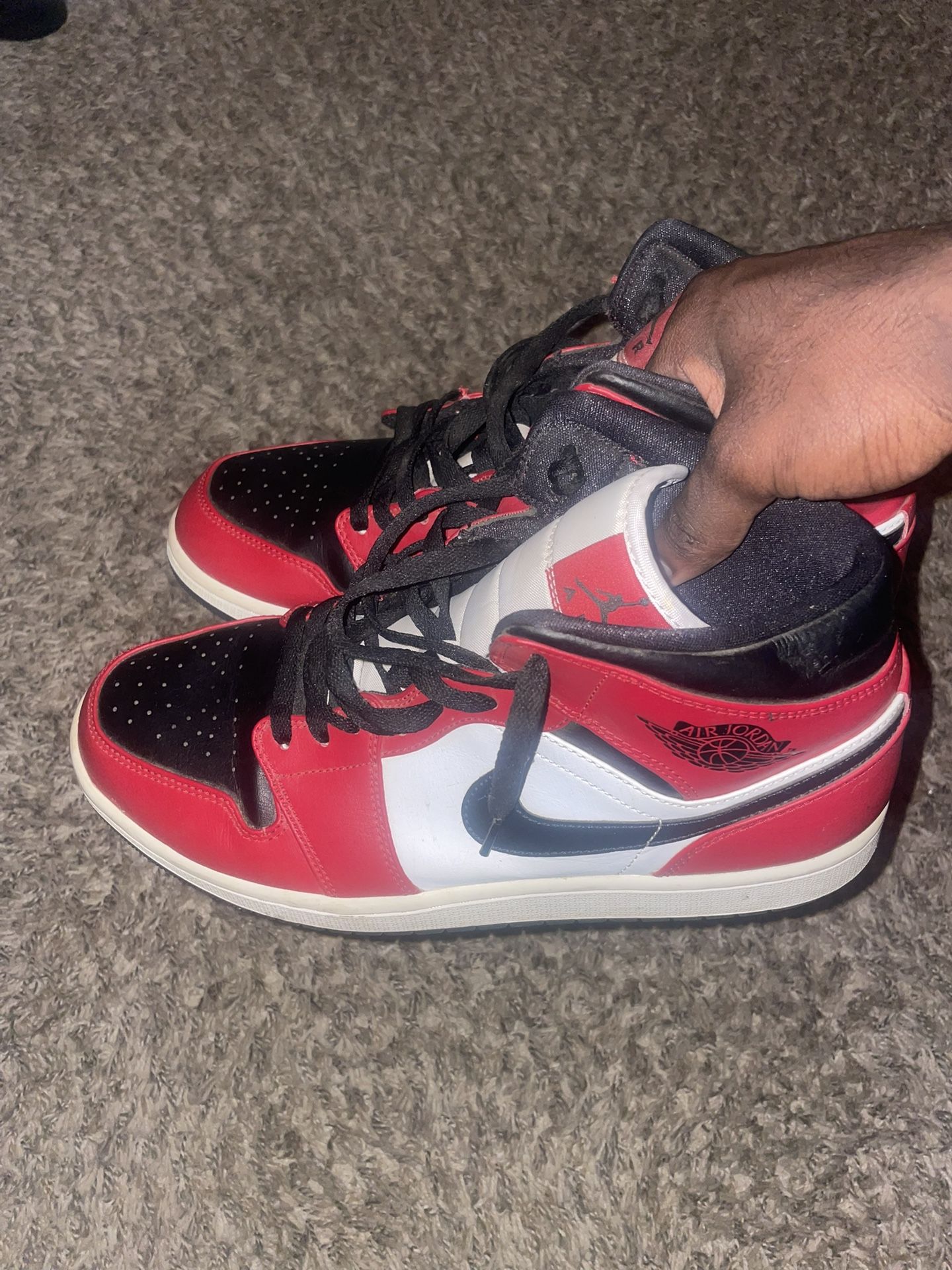 Jordan 1 Mid