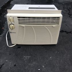 Very Good Condition Maytag Air Conditioner 