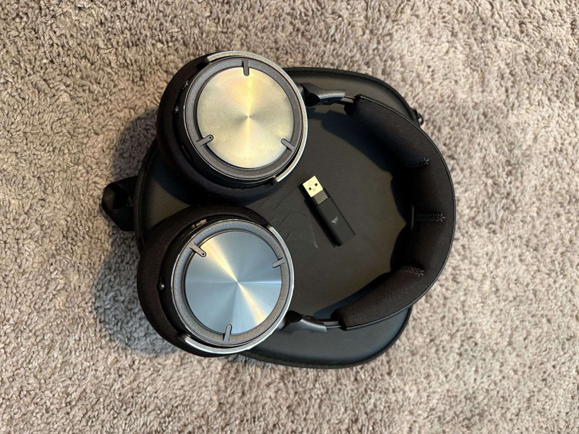 Corsair Virtuoso MAX Wireless Gaming Headset