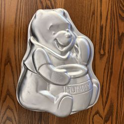 1995 Winnie the Pooh Cake Mold 2105-3000