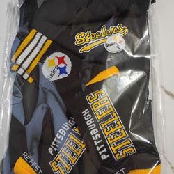 Steelers 2 Pc Gift Set T-Shirt & Socks 
