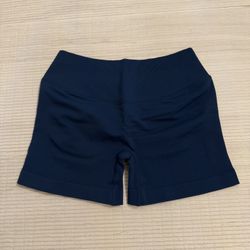 Aurola Short