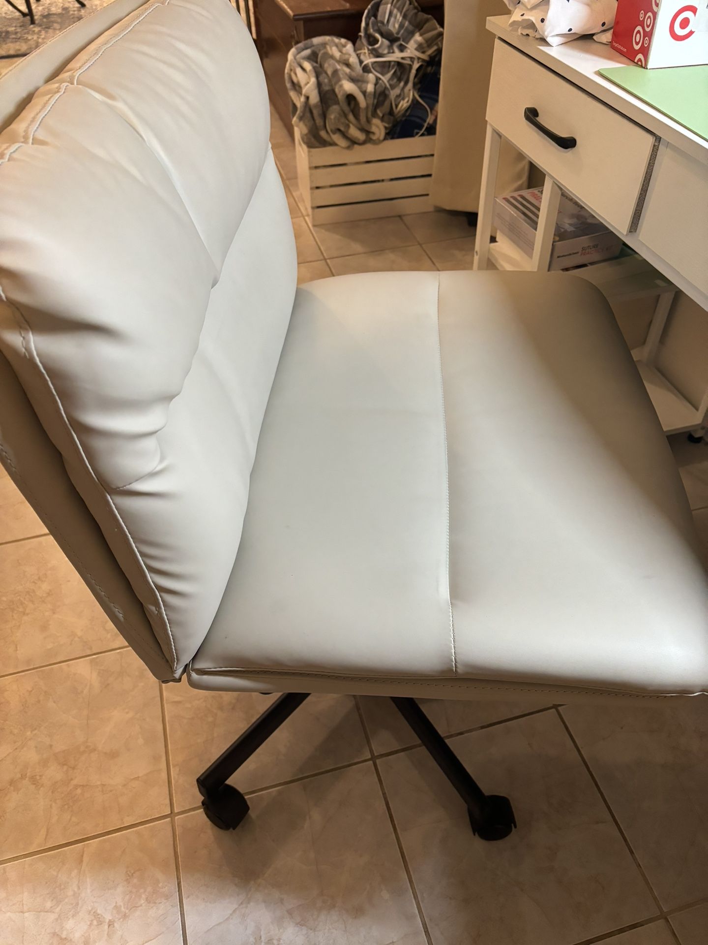 Tik Tok White Leather Computer chair 