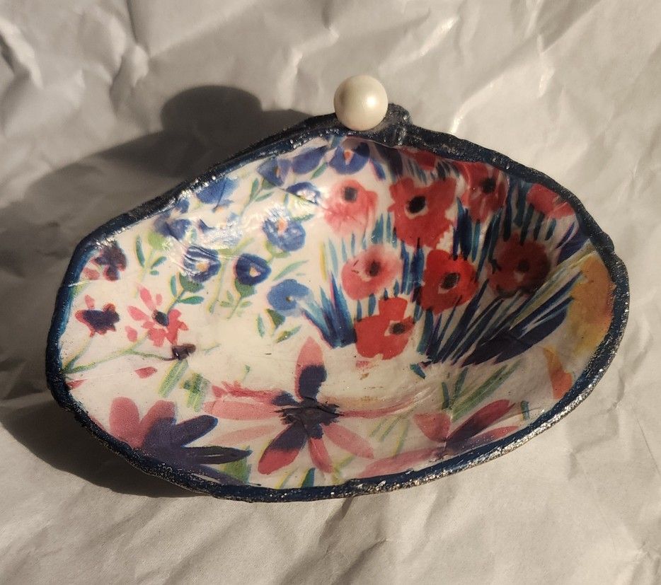 Decorative ring/jewelry dish