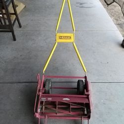 Mclane manual lawn mower 