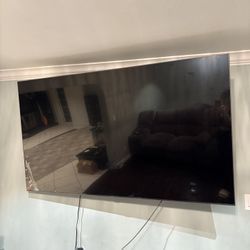 85 SAMSUNG TV