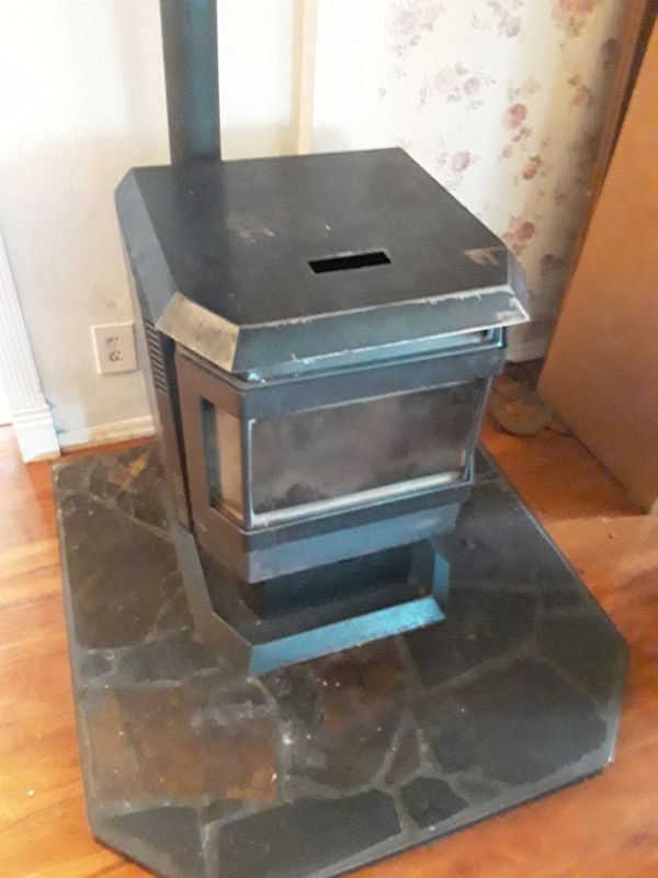 Whitfield Pellet Stove. Needs repair for Sale in Everett, WA OfferUp